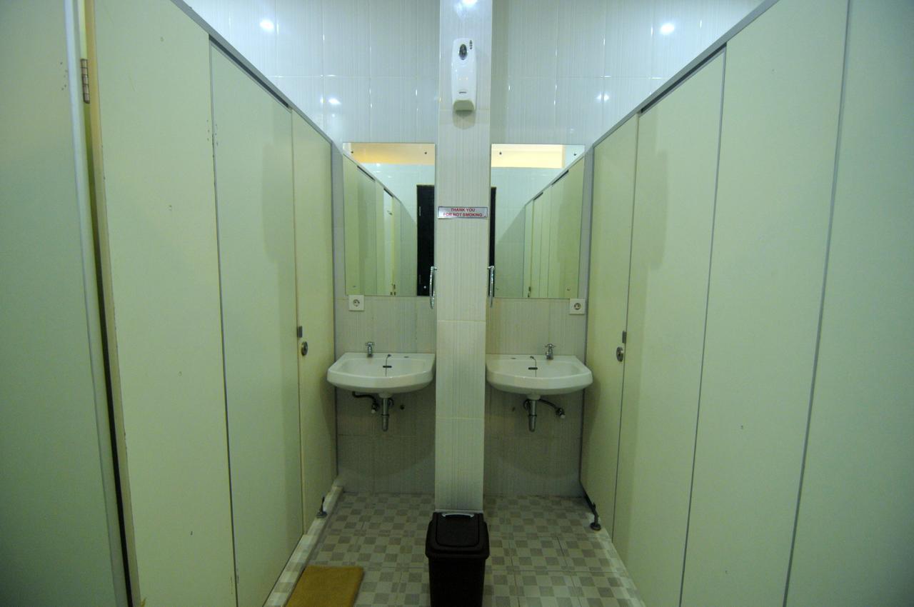 Reddoorz Hostel Near Gwk Main Gate Унґасан Екстер'єр фото