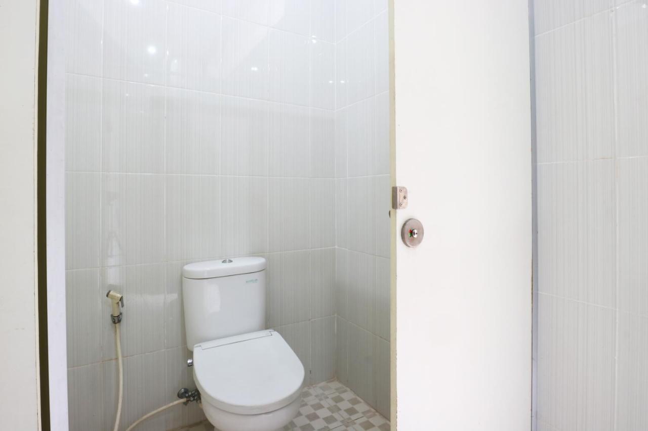 Reddoorz Hostel Near Gwk Main Gate Унґасан Екстер'єр фото